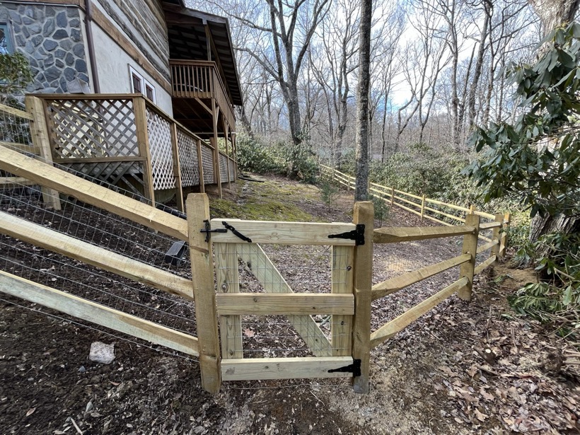 Fence work in Flat Rock