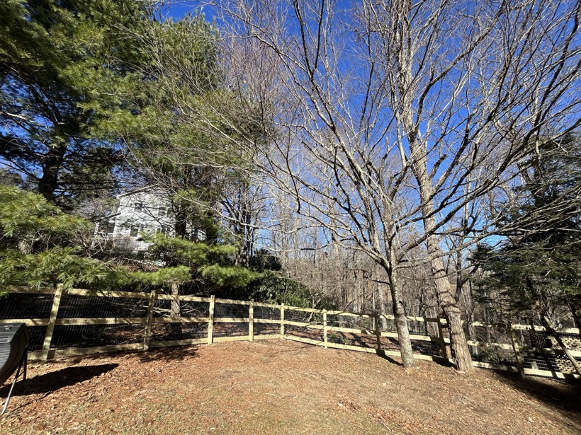 Fence work in Etowah
