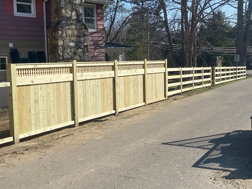Fence and deck work in Blowing Rock